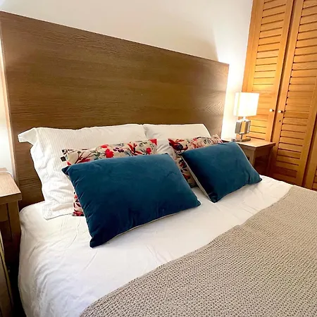 Apartment Pierre Charron C